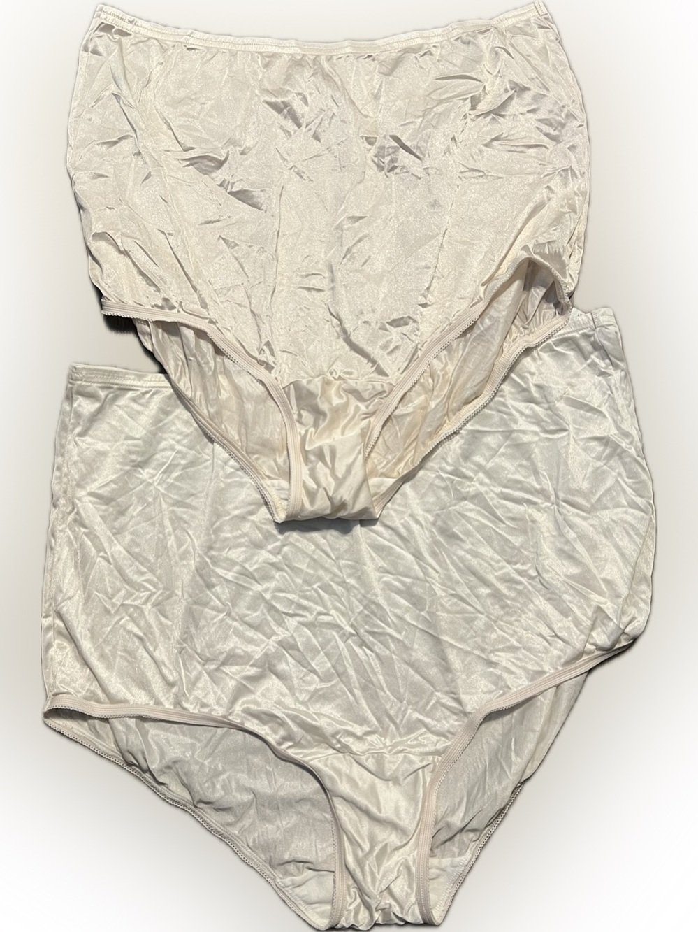 Vintage Vanity Fair 2 High-Waist Silky Briefs Cream Full Coverage  8 X